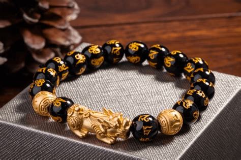 feng shui bracelet how to wear|Iba pa.